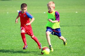 football-3828278_1280