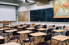 classroom-2093744_640