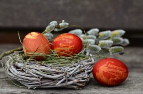 easter-eggs-2145671_640