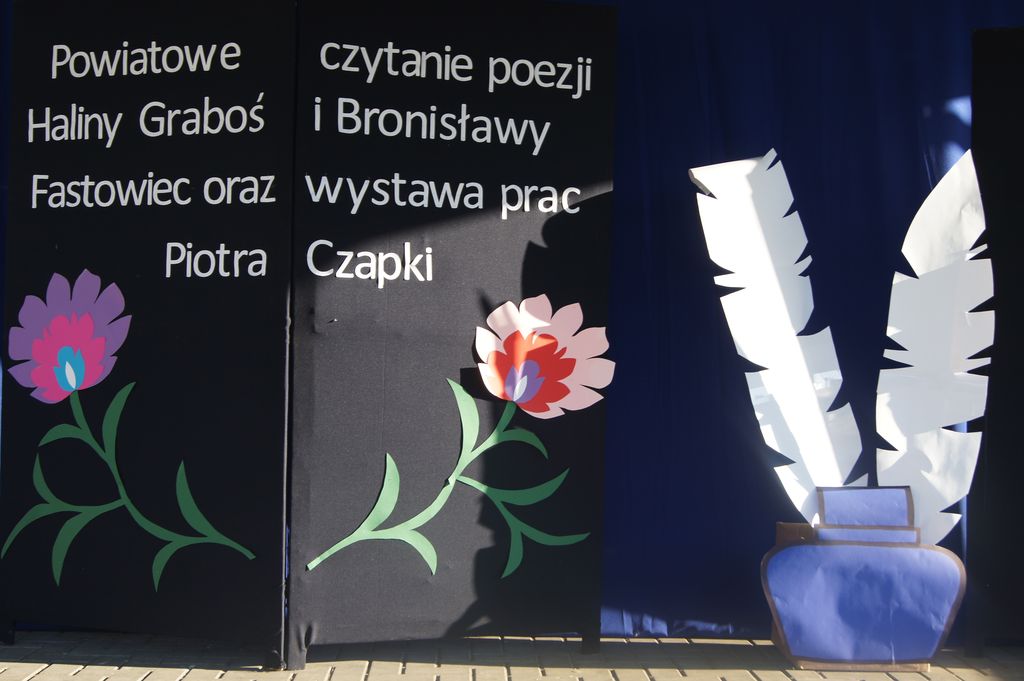„Ocalić od zapomnienia – Powiatowe Czytanie Poezji”.